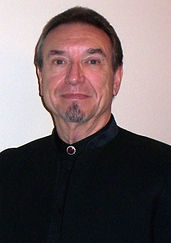 DR. ROBERT PARRISH, ARTISTIC DIRECTOR COLOR HEADSHOT